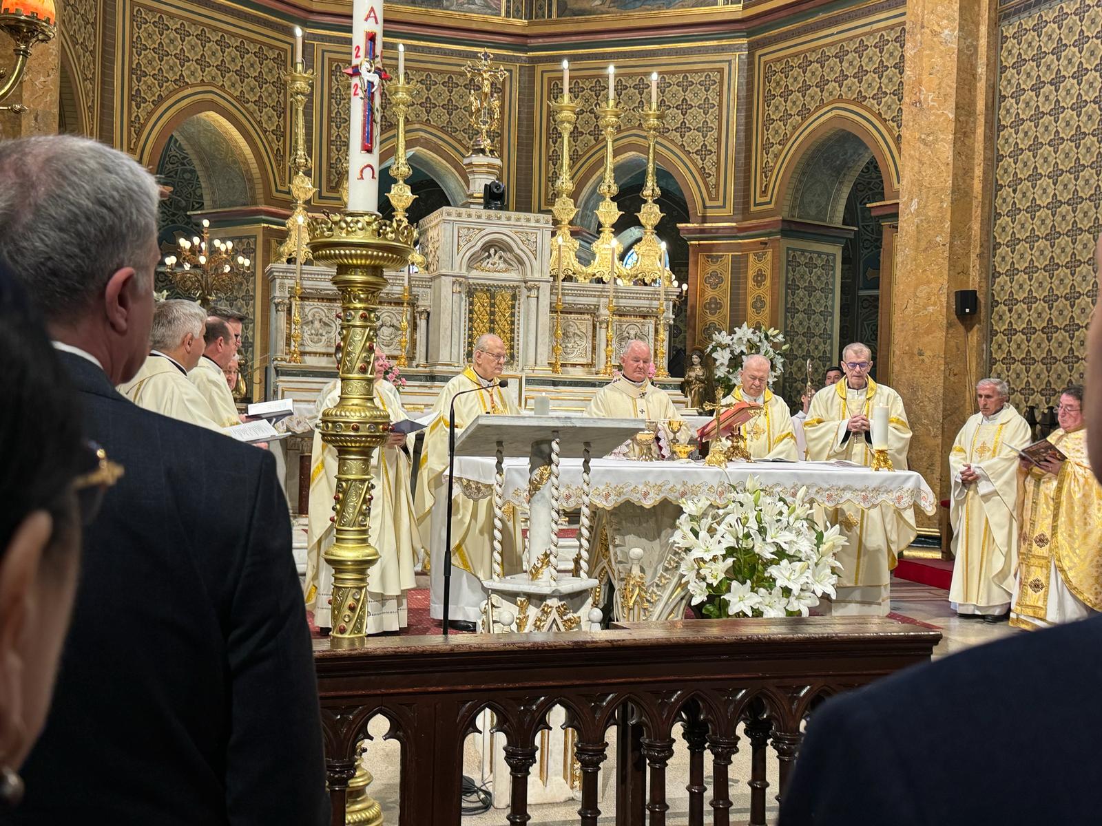 Sfânta Liturghie pentru aniversarea a 25 de ani de la vizita Papei Ioan Paul al II-lea în România