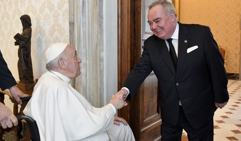 Papa Francisc și Marele Maestru al Ordinului de Malta fac apel la rugăciuni și la întărirea misiunii în sprijinul persoanelor aflate în nevoie