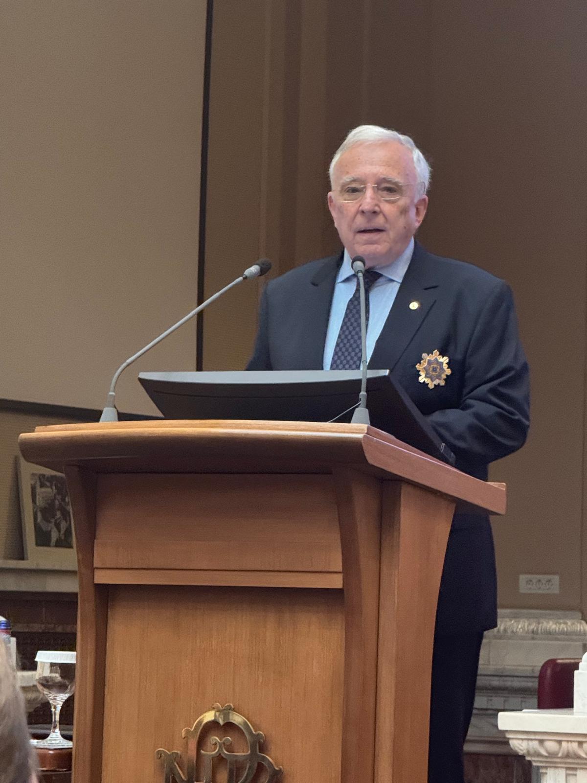 The Governor of the National Bank of Romania awarded the Order of Honor of the Jewish Community of Romania